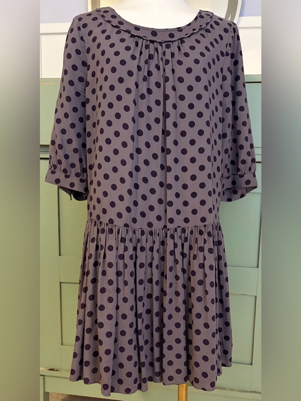 Boden Deep Gray Drop-Waist Mini Dress w Playful Dark Polka Dot Pattern - Size 10